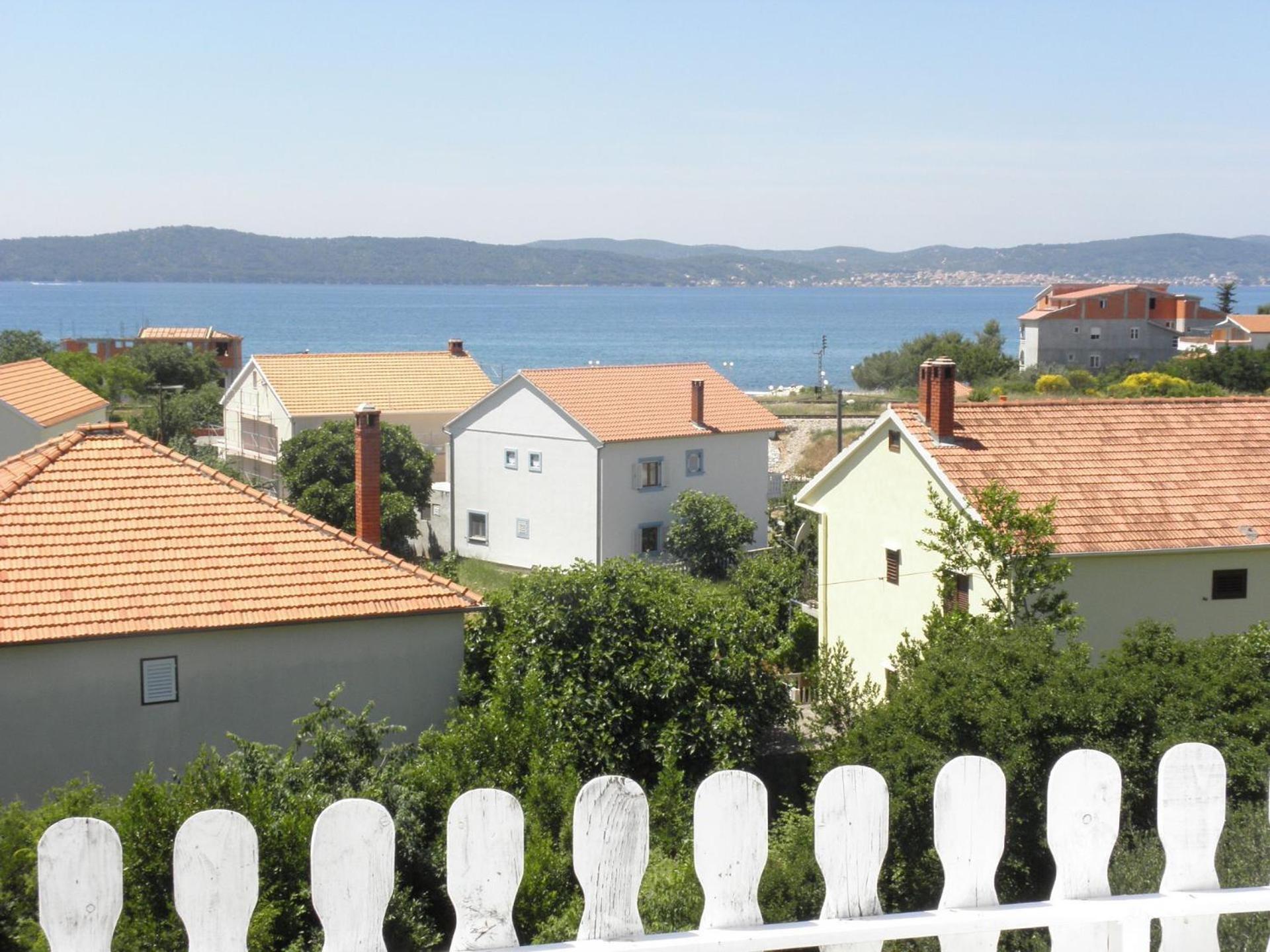 Apartments Zvone - 100 M From Sea Bibinje Buitenkant foto